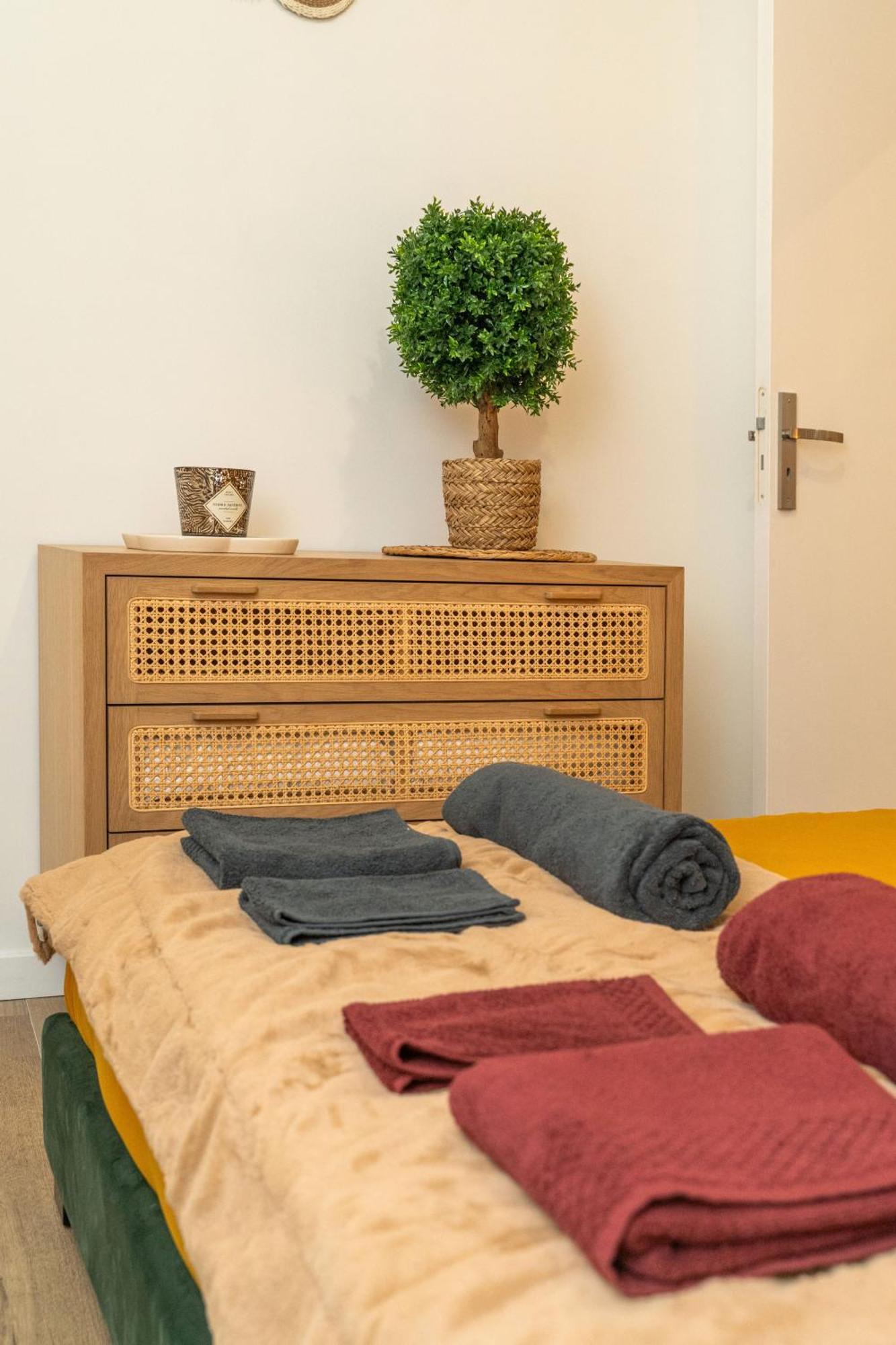 Appartement Typique Hyper Centre Albi - Neuf Premium - Parking Gratuit Exterior photo
